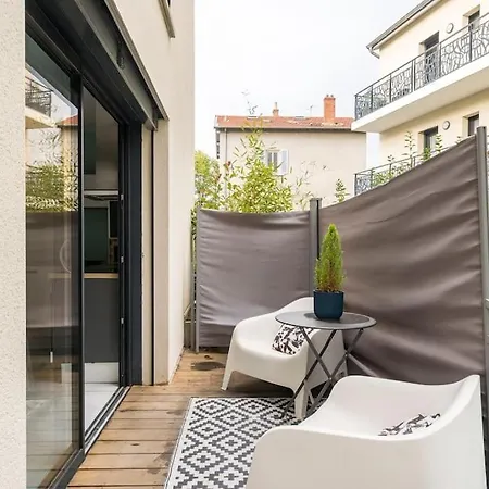 Les Jardins Des Celestins Apartment Oullins